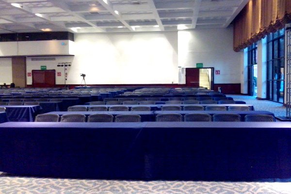 mesa para conferencia d
