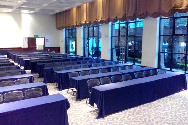 mesa para conferencia